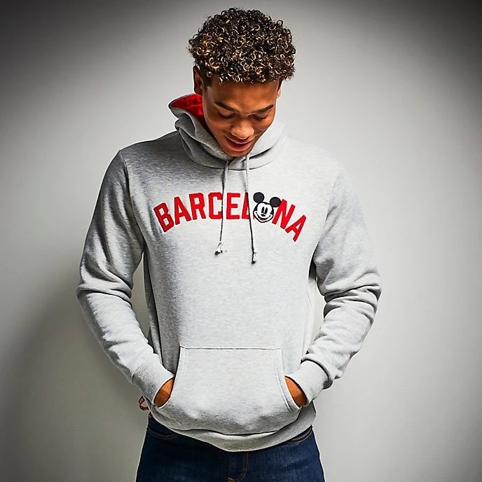 Disney Fr // Disney Store Sweatshirt à Capuche Mickey Barcelone Pour Adultes 2 Disney Fr // Disney Store Sweatshirt à Capuche Mickey Barcelone Pour Adultes – Image 2